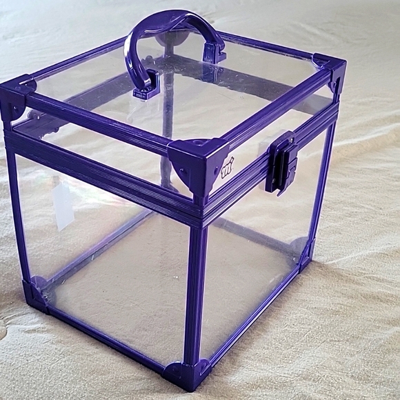 Clear storage box, EUC🎉🎊 - Picture 2 of 7